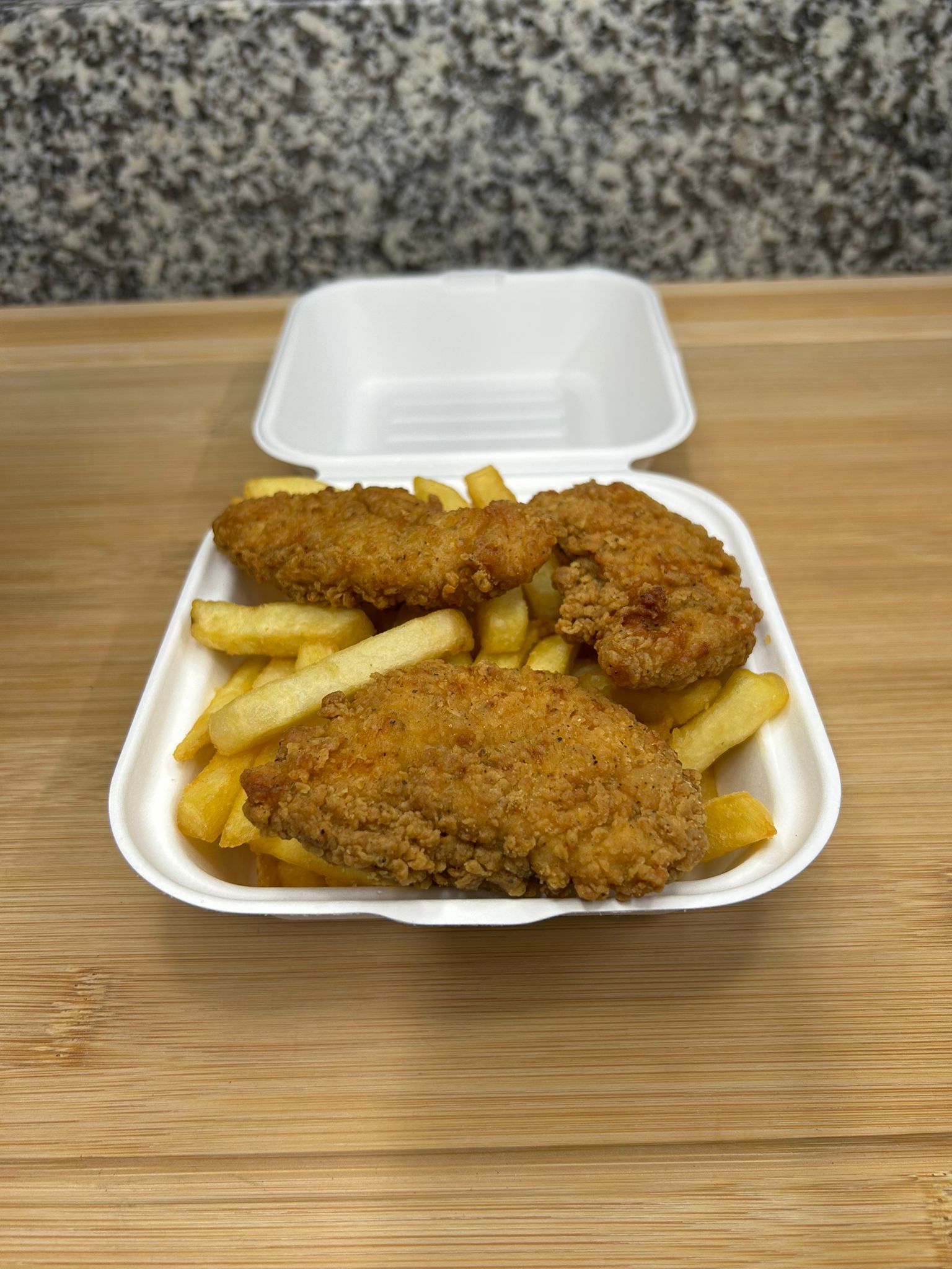Chicken Strips with Chips (3pcs)